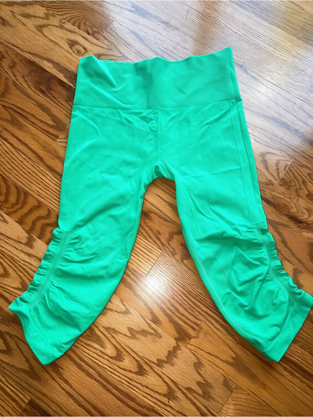 lululemon athletica Bright Green Ruched Capri Shorts